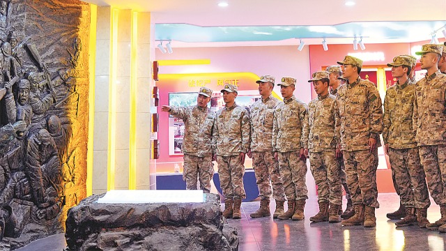 军报记者寻根行丨走进英模部队寻根，感受英雄血脉在政治整训中的澎湃激荡