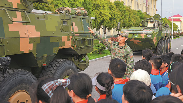 军地开展全民国家安全教育日宣教活动的一组新闻