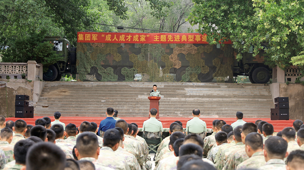 一场事迹报告会的兵心“回响”