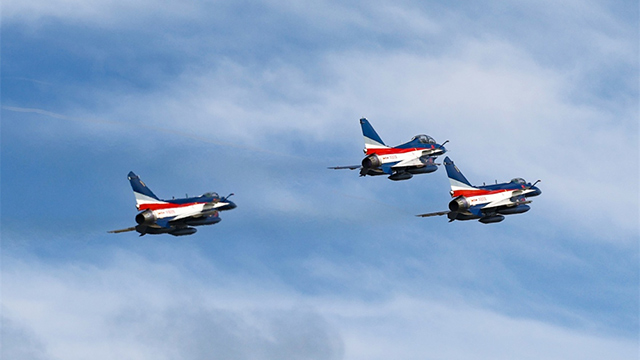 空军八一飞行表演队圆满完成第十届新加坡航展任务