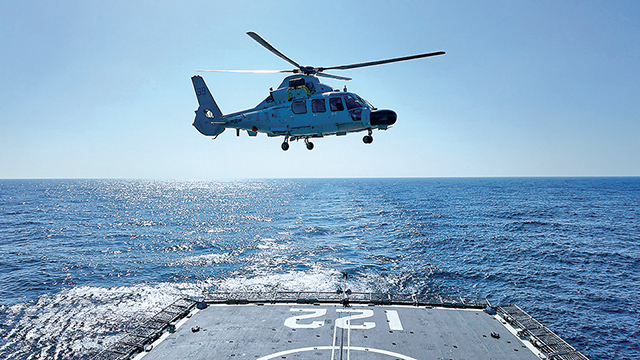 海军第48批护航编队开展多科目实战化训练见闻