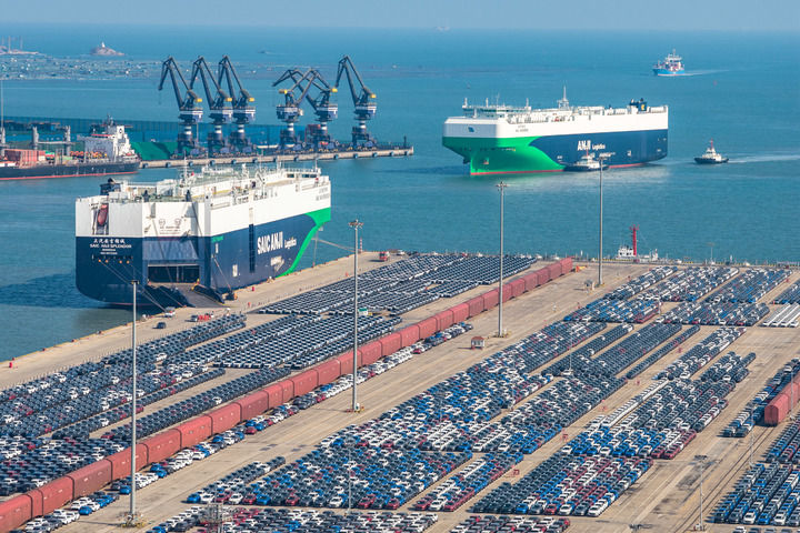 新华全媒头条殷切的嘱托前行的力量——习近平总书记在全国两会上的重要部署引领中国式现代化谱写新篇章(图3)