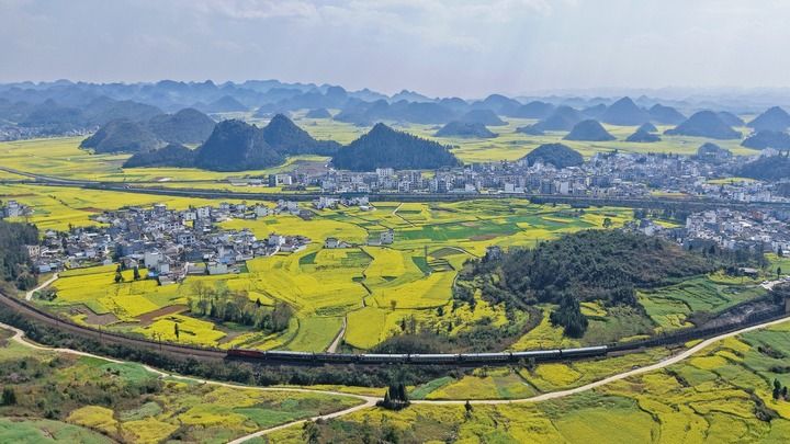 新华全媒头条殷切的嘱托前行的力量——习近平总书记在全国两会上的重要部署引领中国式现代化谱写新篇章(图11)