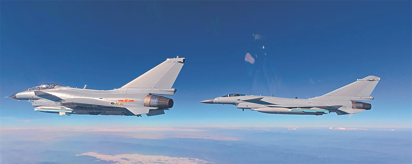 空军航空兵某旅开展飞行训练