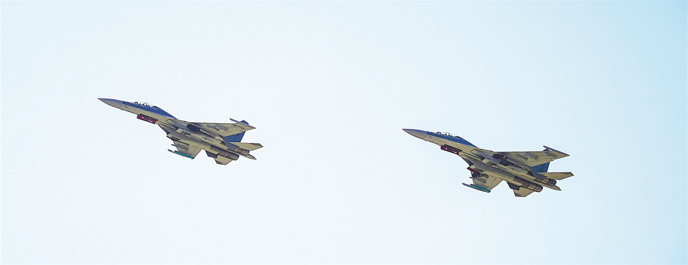 空军航空兵某旅开展飞行训练