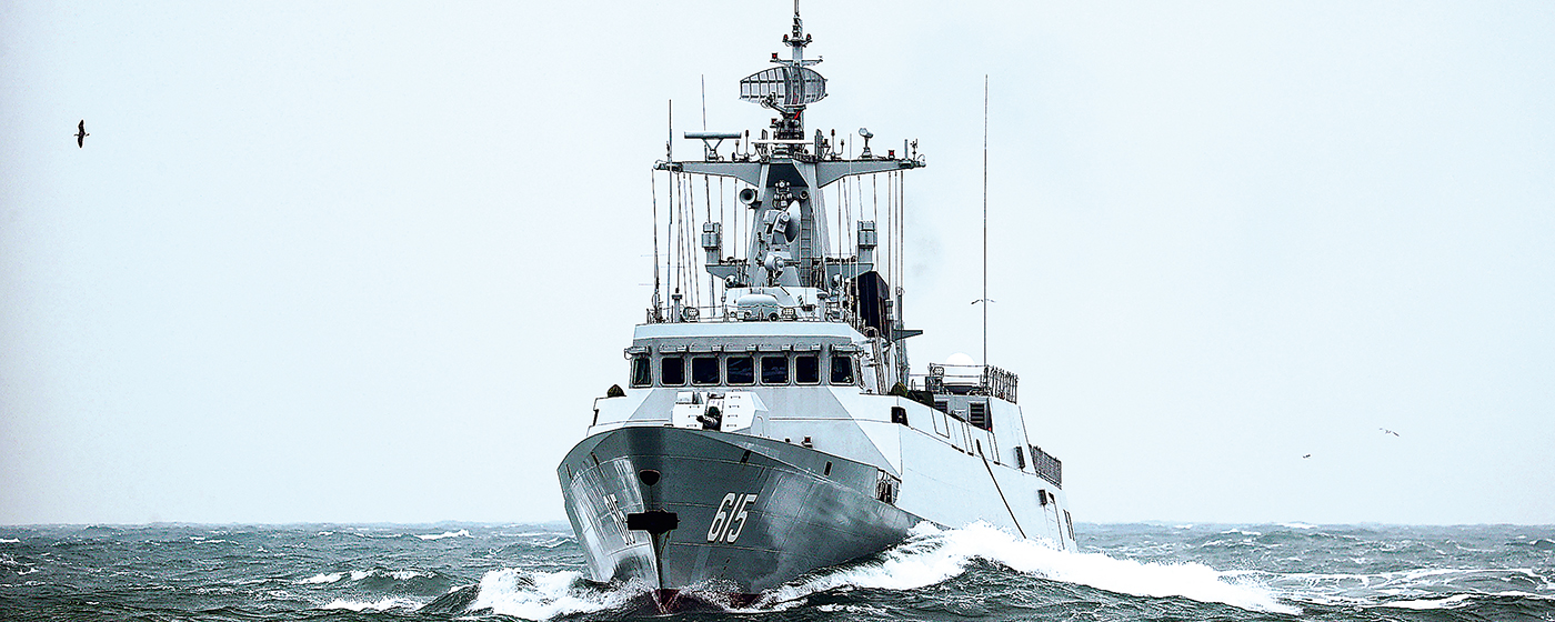 海军某支队开展海上训练