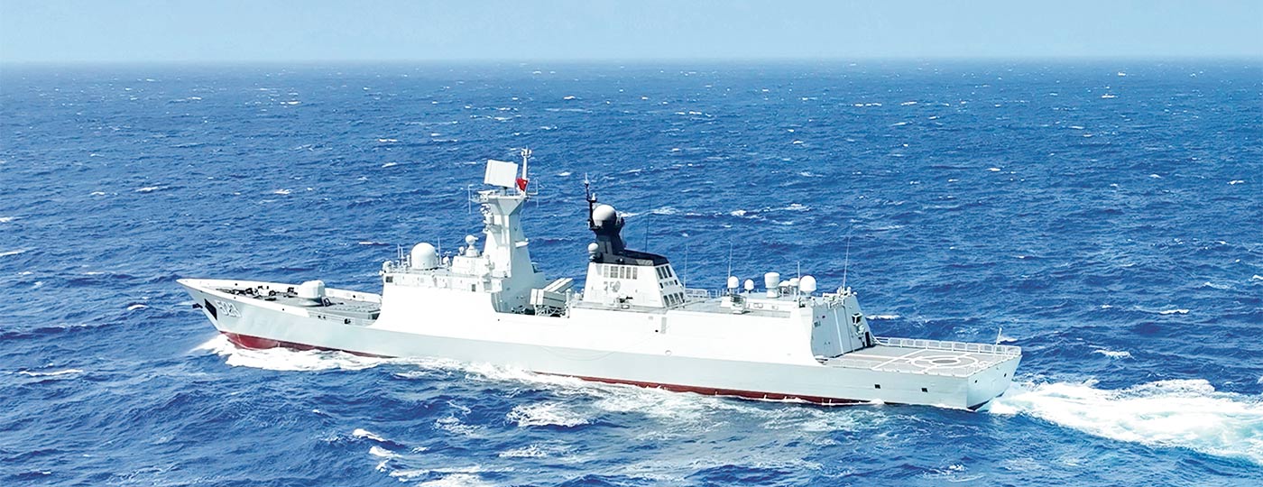 海军某护卫舰支队开展海上多科目训练