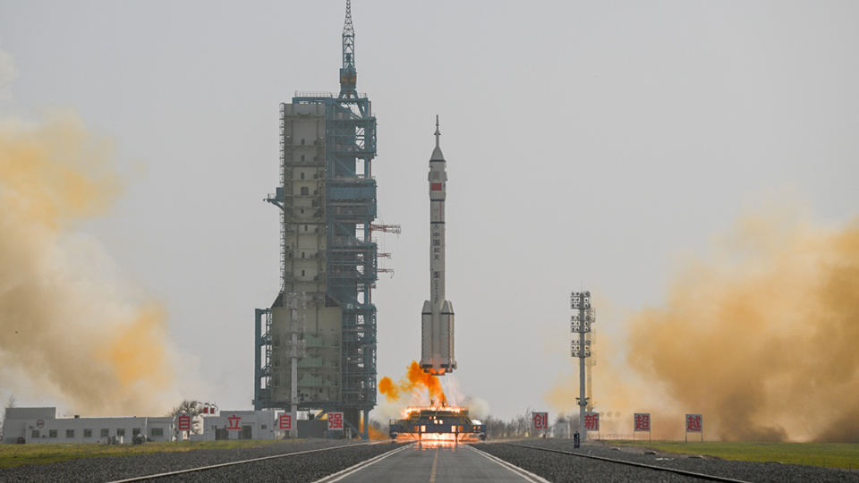 神舟二十二号飞船发射取得圆满成功
