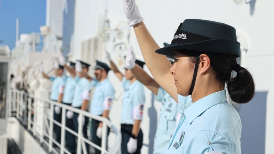 中国海军“丝路方舟”号医院船完成对牙买加医疗服务启程前往巴巴多斯