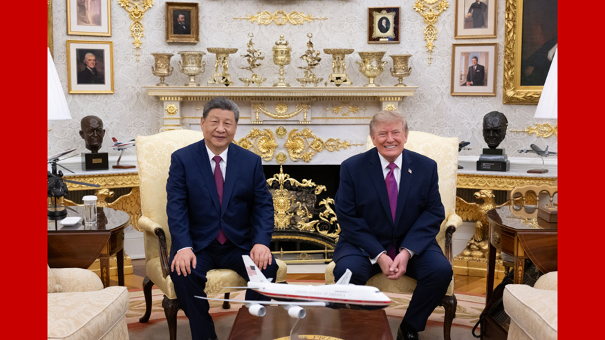 习近平同美国总统特朗普小范围交流