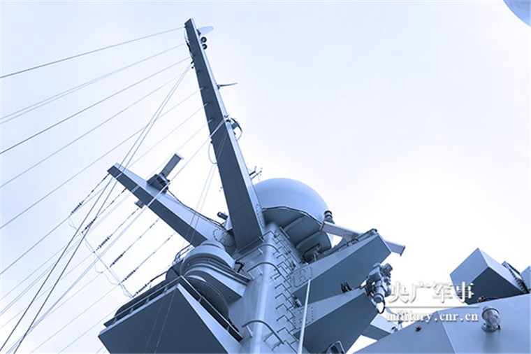 南部战区海军远海联合训练编队启航