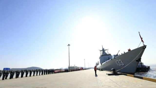 中国海军第47批护航编队完成任务返回舟山